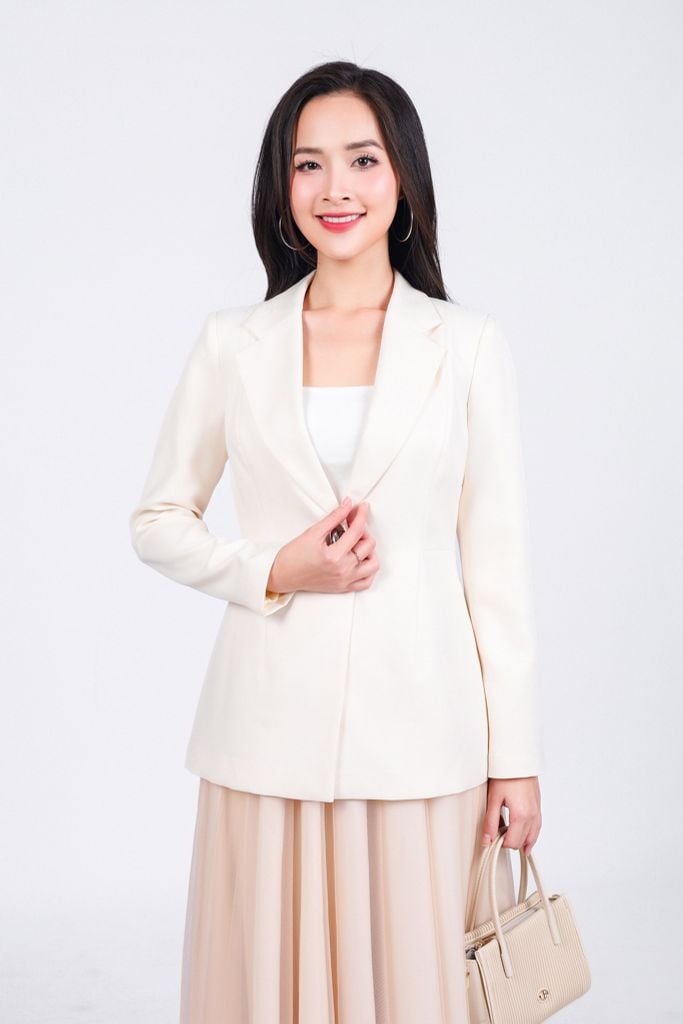 FAV9946 - Áo vest công sở vải thô dày dáng ôm cổ hai ve thân áo đính khuy kim loại cao cấp - PANTIO