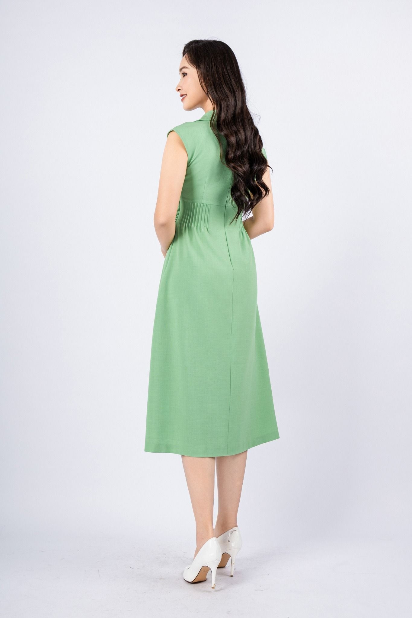 FDC13405 - Đầm công sở vải thô đũi dáng xòe cổ V phối lá cổ eo mí ly trang trí khóa thân sau - PANTIO