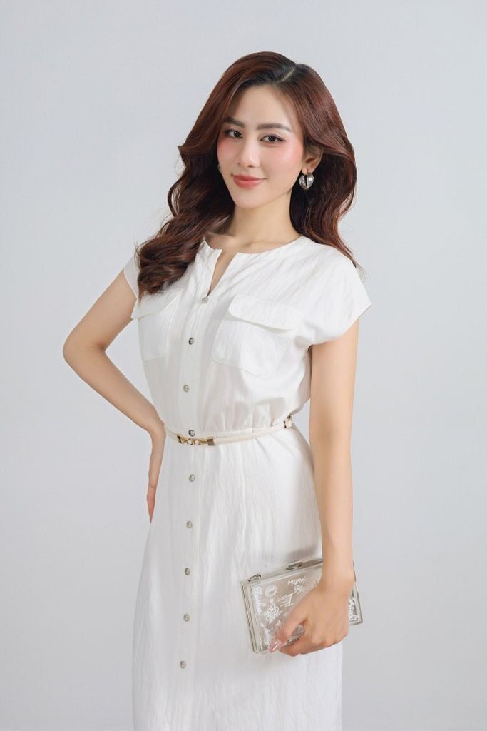FDC15225 - Đầm công sở vải tuyp xy dáng suông cổ tròn tay chờm thân áo đính nắp túi ốp phối khuy tạo kiểu - PANTIO