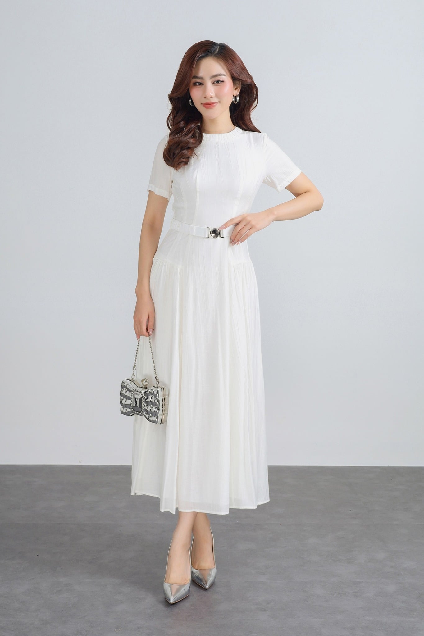 FDC15235 - Đầm công sở vải thô mỏng cổ tròn tay ngắn thân váy phối ly tạo xoè kèm dây lưng co giãn khóa thân sau - PANTIO