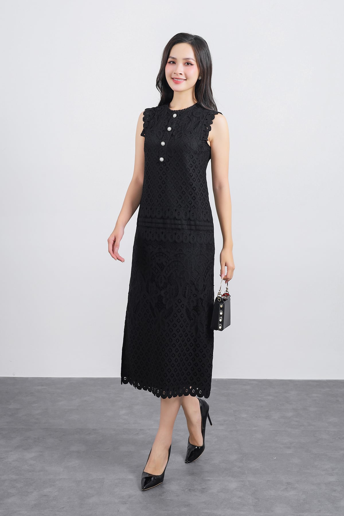 FDC15243 - Đầm công sở vải ren hoa dáng suông cổ tròn không tay phối viền ren tạo kiểu - PANTIO