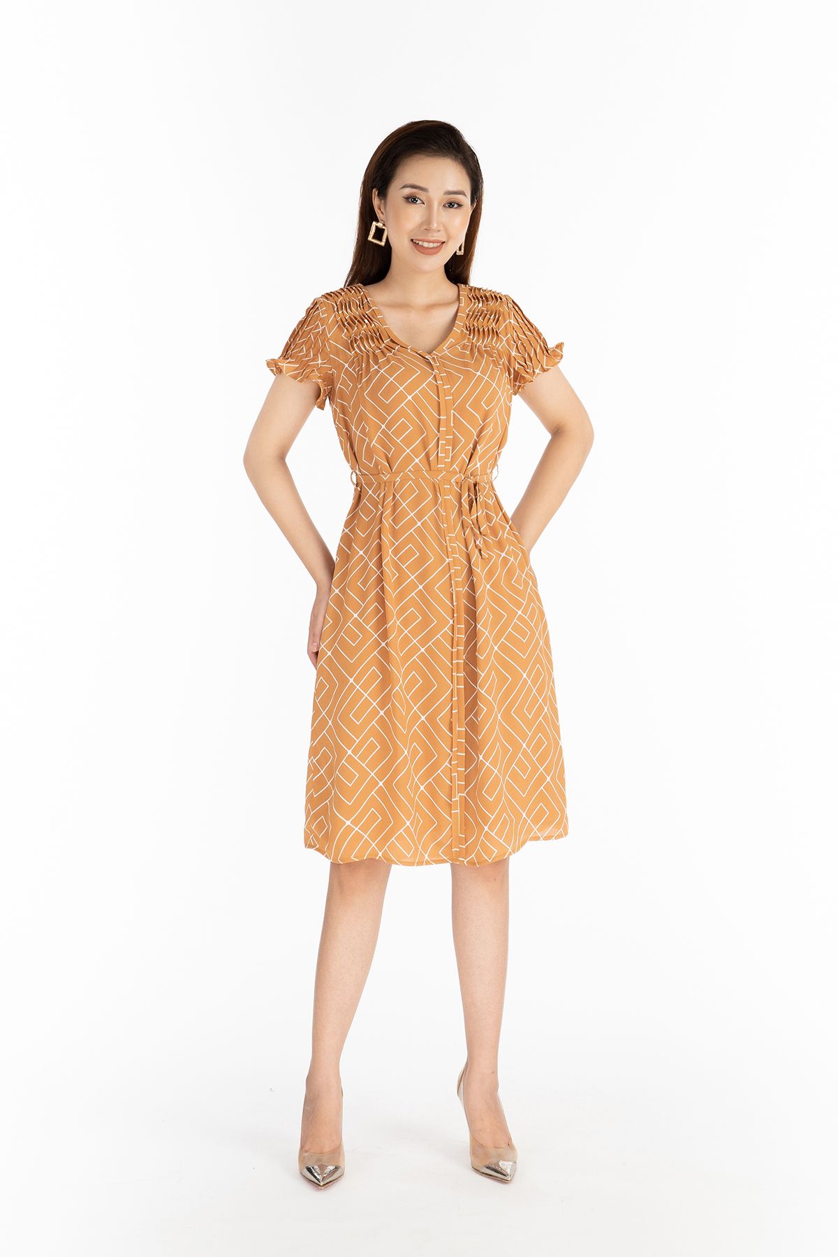 Đầm công sở chất liệu chiffon cổ chữ V ngắn tay FDC33122 - PANTIO