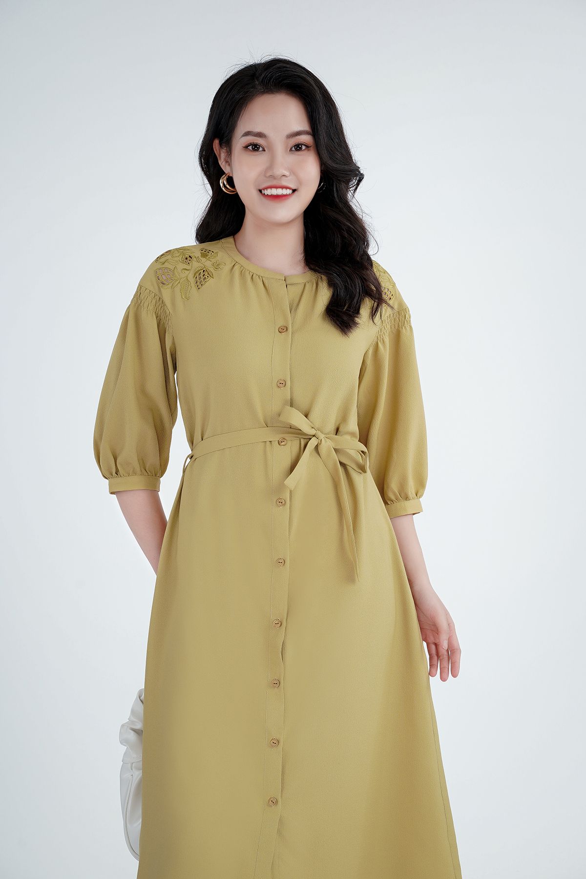 FDC33173 - Đầm công sở chất liệu phi cát họa tiết cắt 3D , đai eo - PANTIO