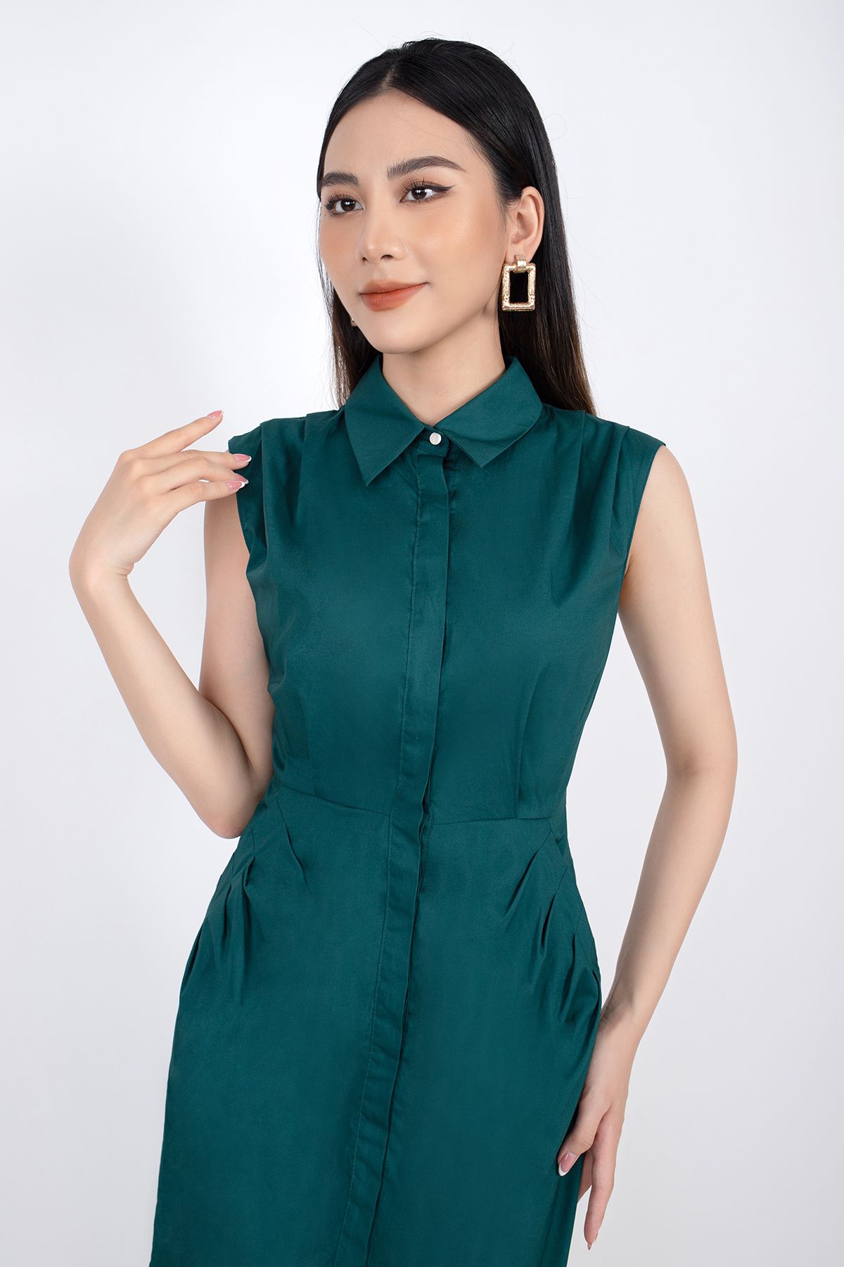 FDC33361 - Đầm công sở vải thô dáng A cổ đức cầu vai và túi xếp mí trang trí - PANTIO