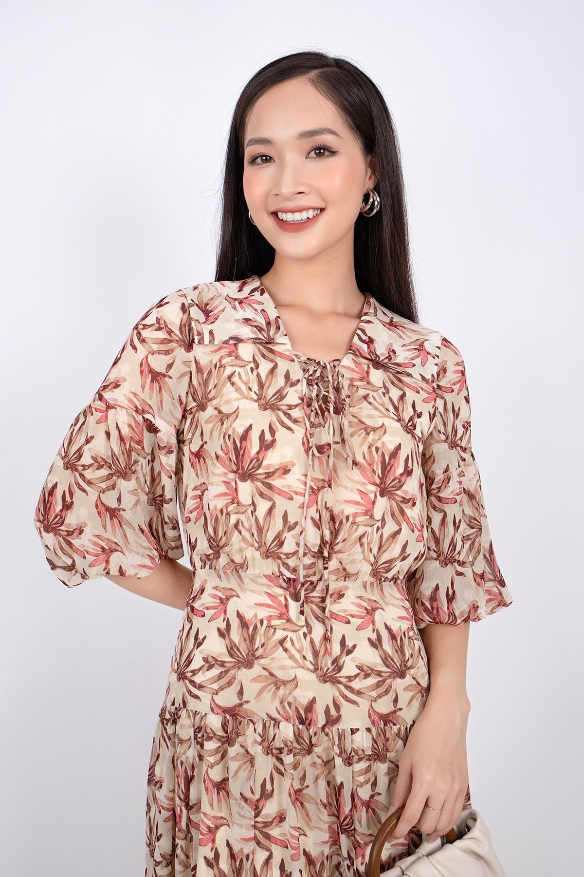 FDC33407 - Đầm công sở vải lụa voan dáng xòe cổ bẻ bản to đan dây tay lỡ bồng hạ dún ngang hông - PANTIO