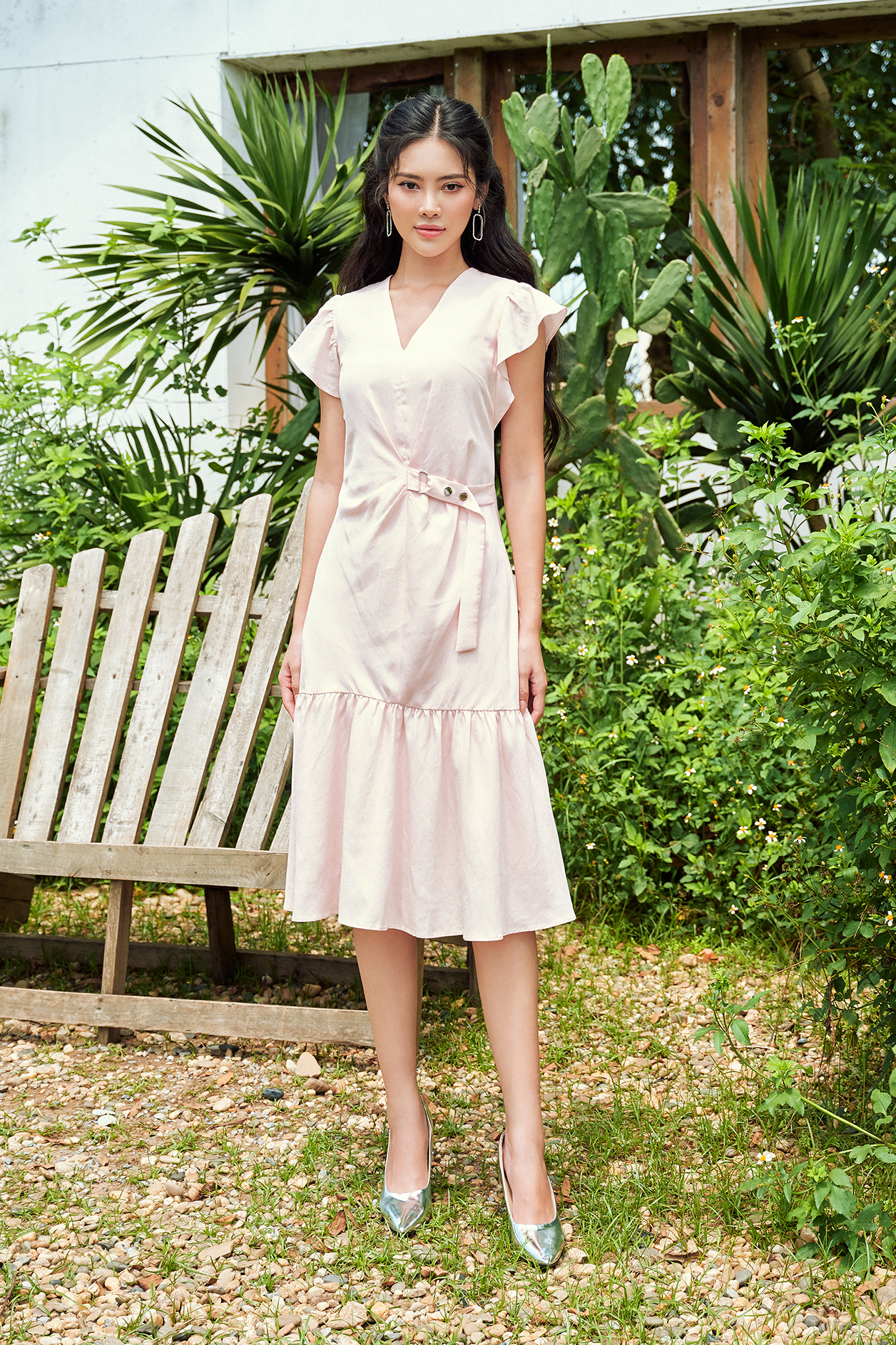 FDC33430 - tỷ lệ kèo 8899 vải linen dáng A chân xòe xếp nếp tay cánh tiên thân đính đai tạo kiểu - tỷ lệ kèo 8899