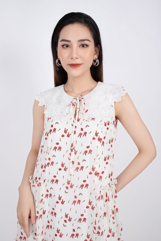 FDC33459 - Đầm công sở vải chiffon dáng suông xếp nhún bên hông cổ pha bèo thêu ren - PANTIO