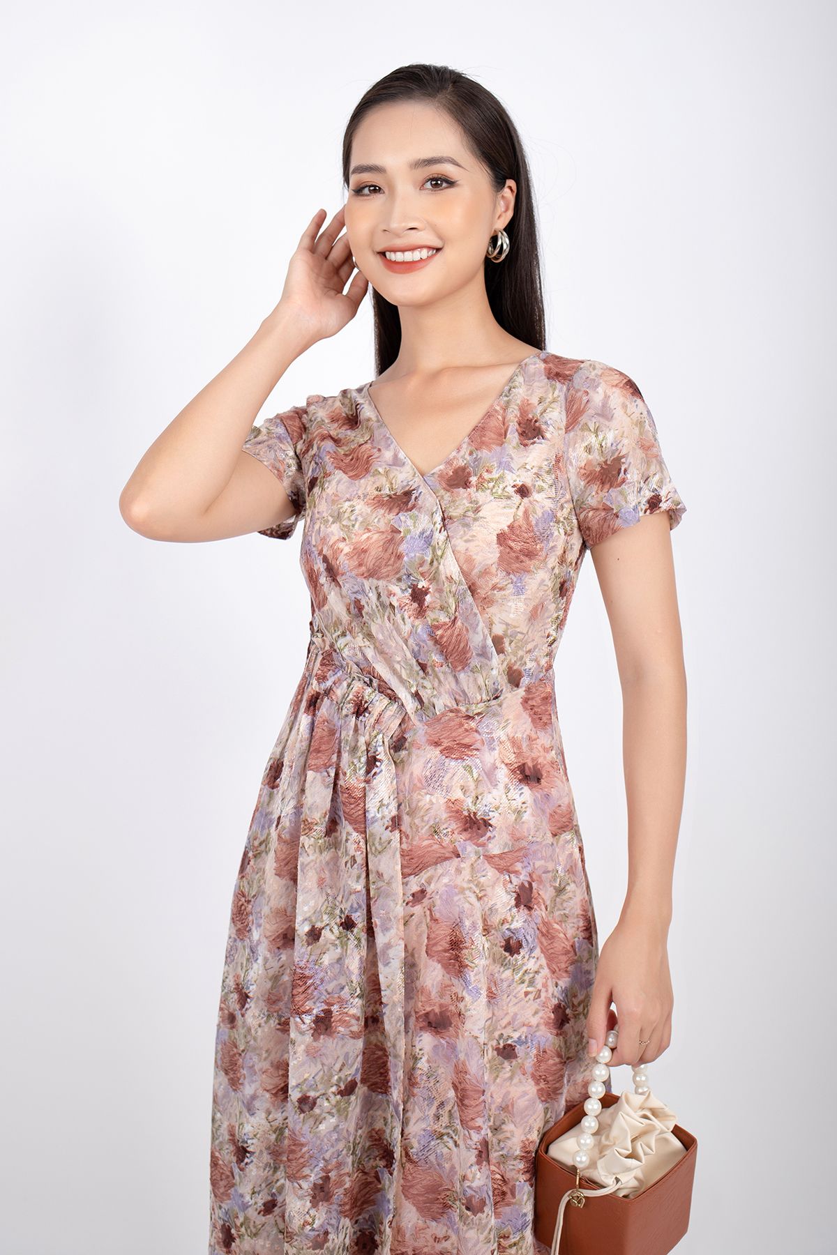 FDC33481 - Đầm công sở vải voan dáng Xoè cổ V chồng vạt xếp nhún - PANTIO