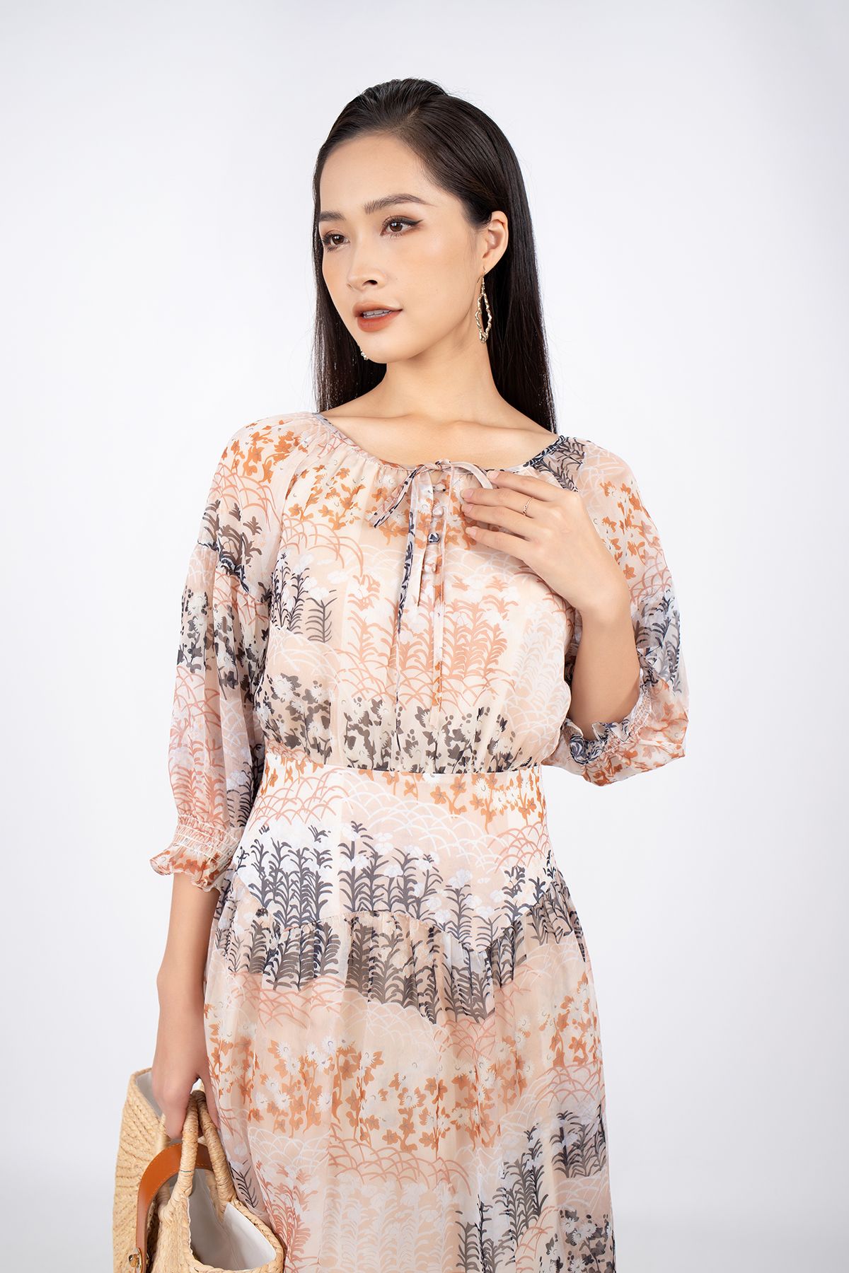 FDC33489 - Đầm công sở vải voan dáng Xoè cổ thuyền xẻ buộc nơ tay lỡ bo chun - PANTIO