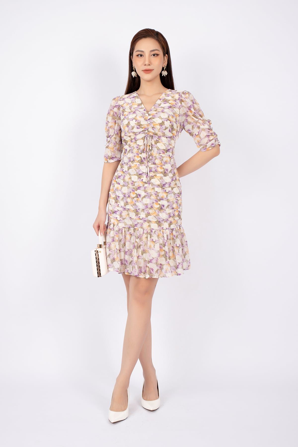 FDC33585 - Đầm công sở vải lụa dáng ôm chân xòe cổ V nhún nơ tay bồng thân xếp nếp - PANTIO