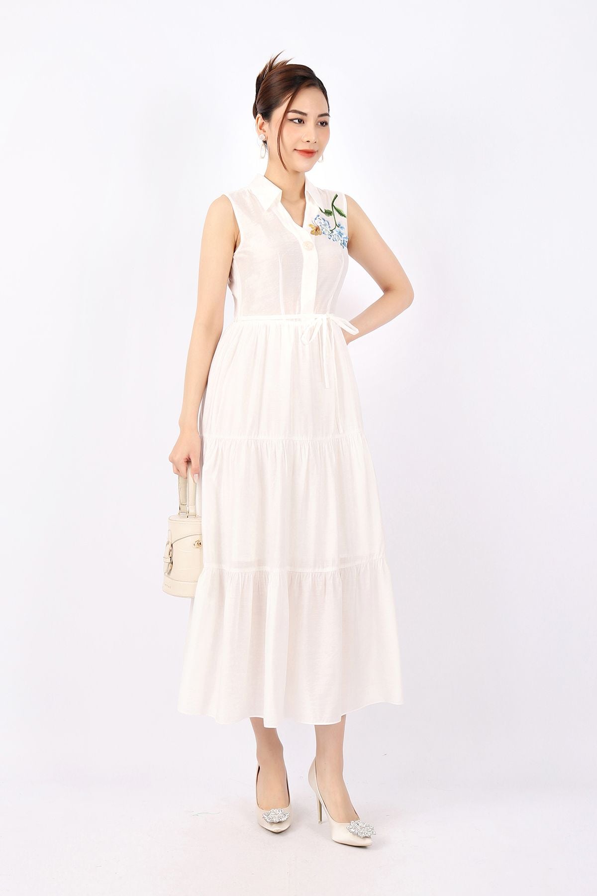 FDC33649 - Đầm công sở vải thô dáng Xoè cổ đức thân phối hình thêu trang trí kèm dây đai tạo kiểu - PANTIO