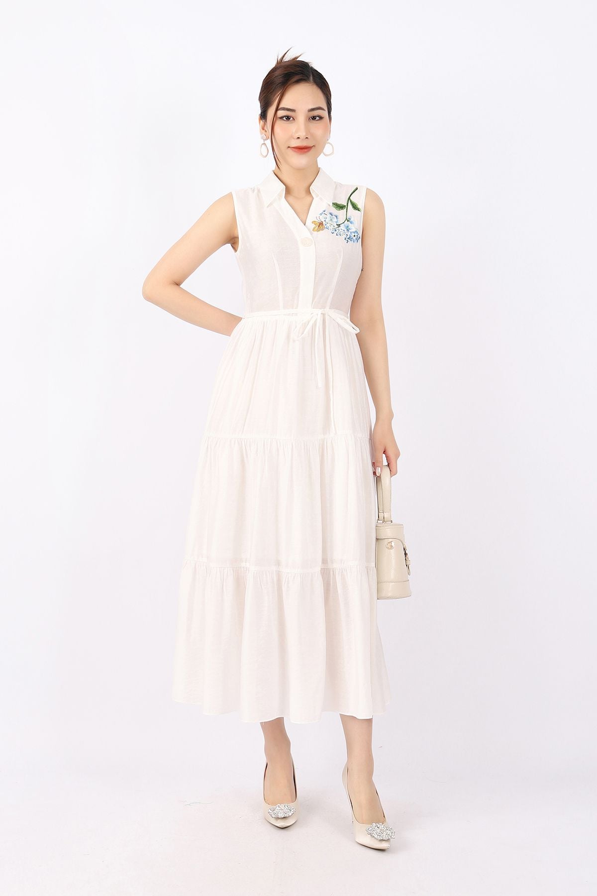 FDC33649 - Đầm công sở vải thô dáng Xoè cổ đức thân phối hình thêu trang trí kèm dây đai tạo kiểu - PANTIO