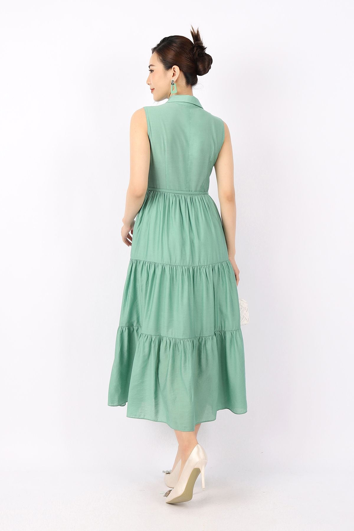 FDC33649 - Đầm công sở vải thô dáng Xoè cổ đức thân phối hình thêu trang trí kèm dây đai tạo kiểu - PANTIO