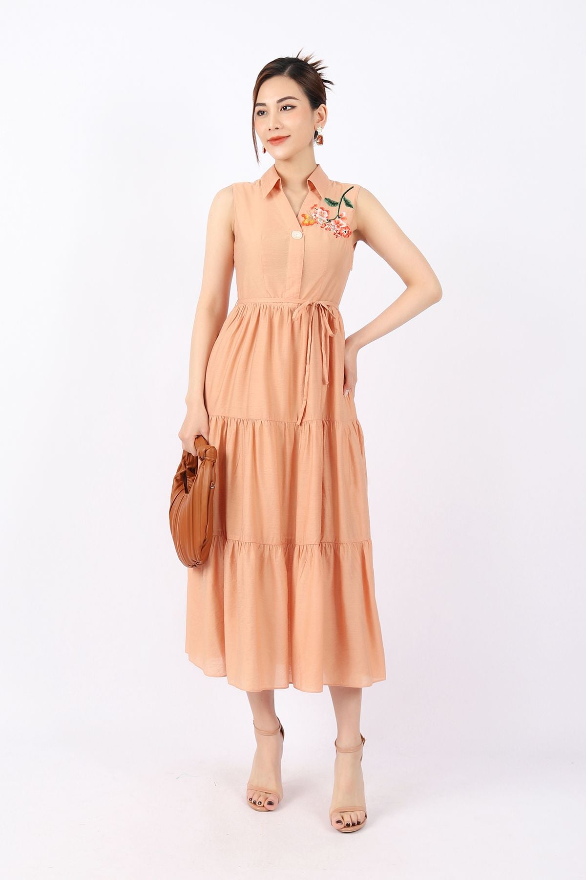 FDC33649 - Đầm công sở vải thô dáng Xoè cổ đức thân phối hình thêu trang trí kèm dây đai tạo kiểu - PANTIO