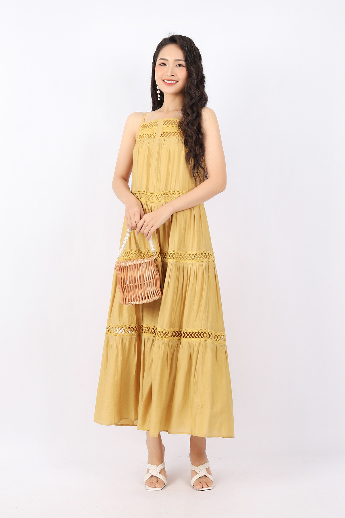 FDC33675 - Đầm dạo phố vải thô dáng Xoè cổ vuông hai dây bản nhỏ thân phối dây ren tạo kiểu - PANTIO