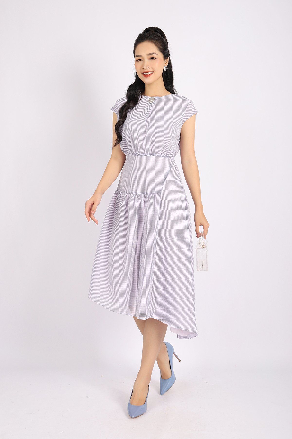 FDC33735 - Đầm công sở vải tơ dáng Xoè cổ tròn phối khuy tay liền vai chờm eo nối tạo kiểu - PANTIO