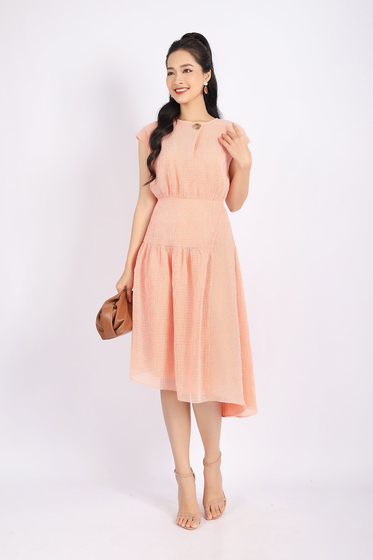 FDC33735 - Đầm công sở vải tơ dáng Xoè cổ tròn phối khuy tay liền vai chờm eo nối tạo kiểu - PANTIO