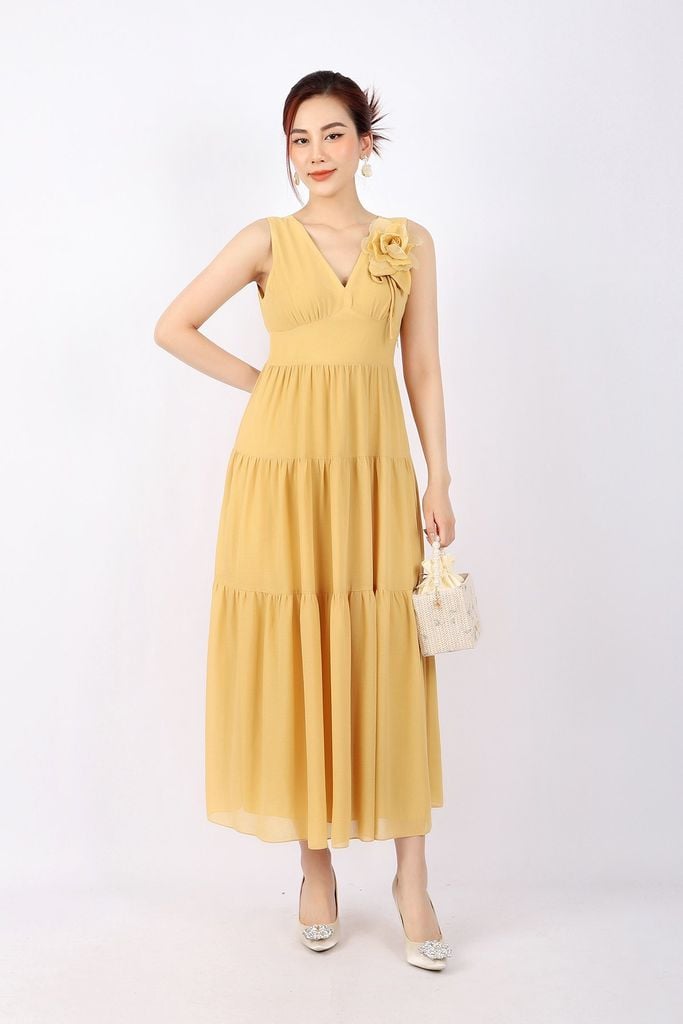 FDC33768 - Đầm dạo phố vải chiffon dáng xòe chân xếp tầng cổ V chân ngực xếp nhún phối hoa 3D cài áo - PANTIO