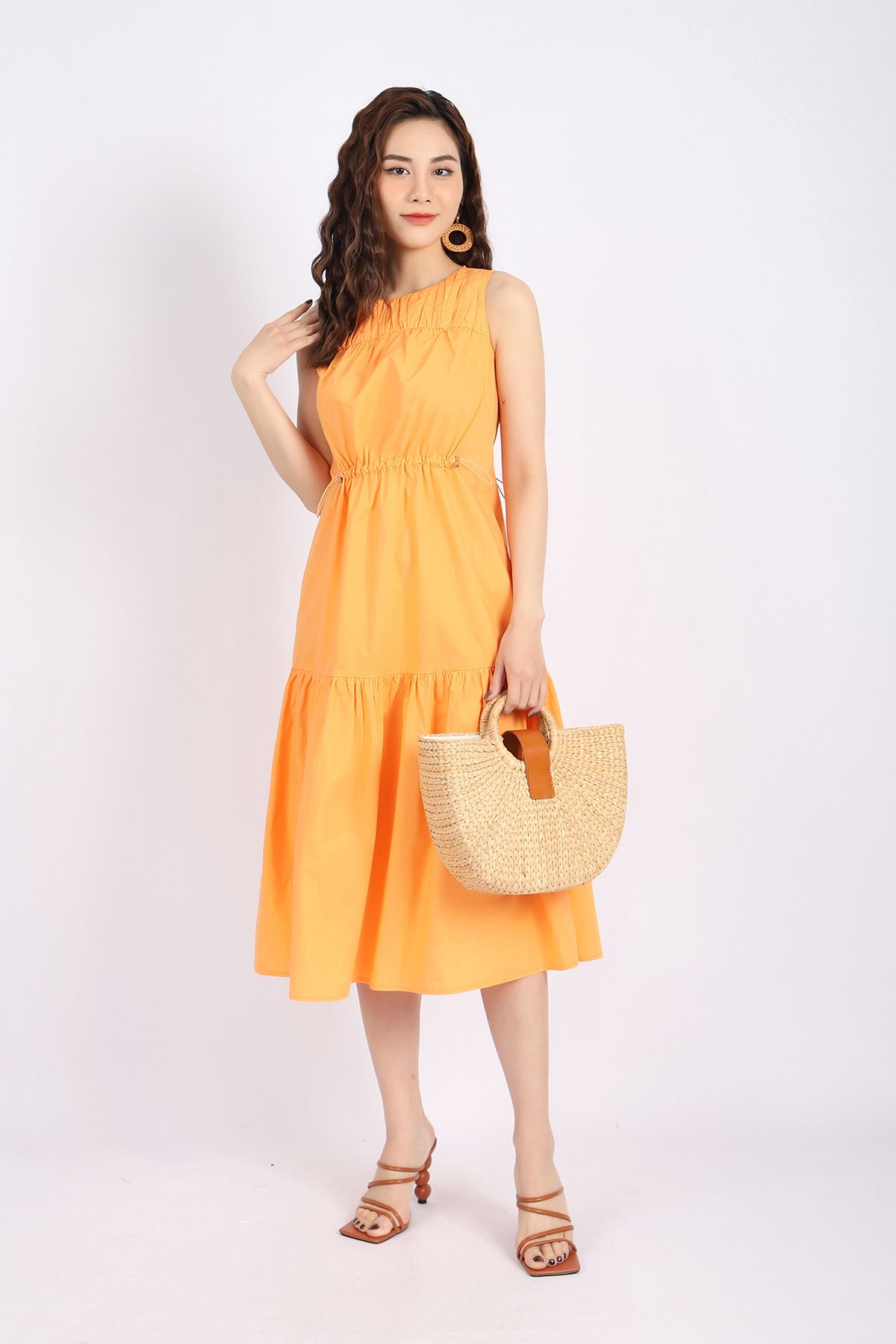 FDC33808 - Đầm công sở vải thô dáng xòe cổ tròn thân xếp nhún phối dây rút tạo kiểu - PANTIO