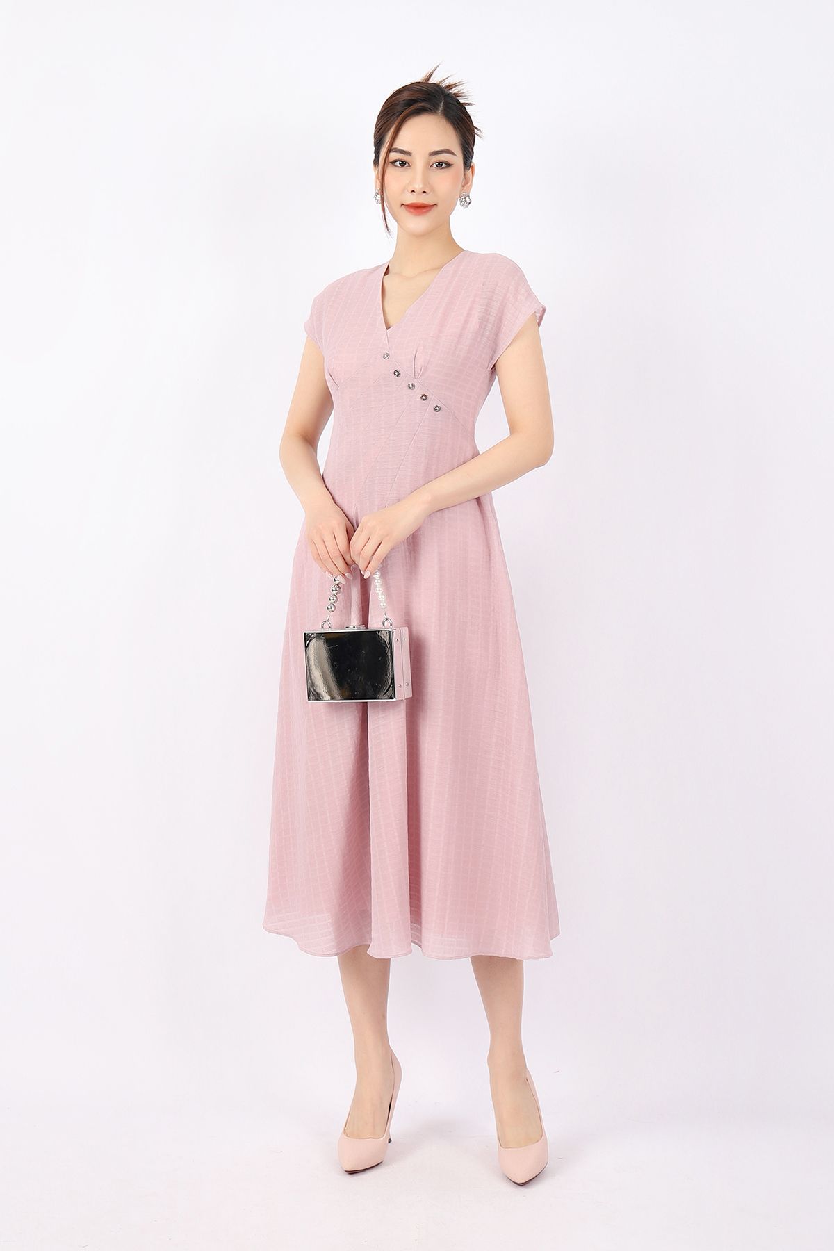 FDC33817 - Đầm công sở vải tơ dáng A Xoè nhẹ cổ V vai chờm thân ngực đính cúc xếp mí tạo kiểu khóa thân sau - PANTIO