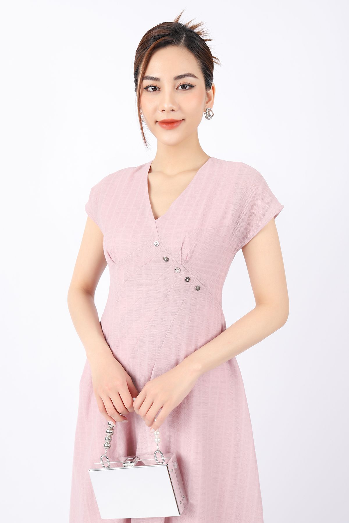 FDC33817 - Đầm công sở vải tơ dáng A Xoè nhẹ cổ V vai chờm thân ngực đính cúc xếp mí tạo kiểu khóa thân sau - PANTIO