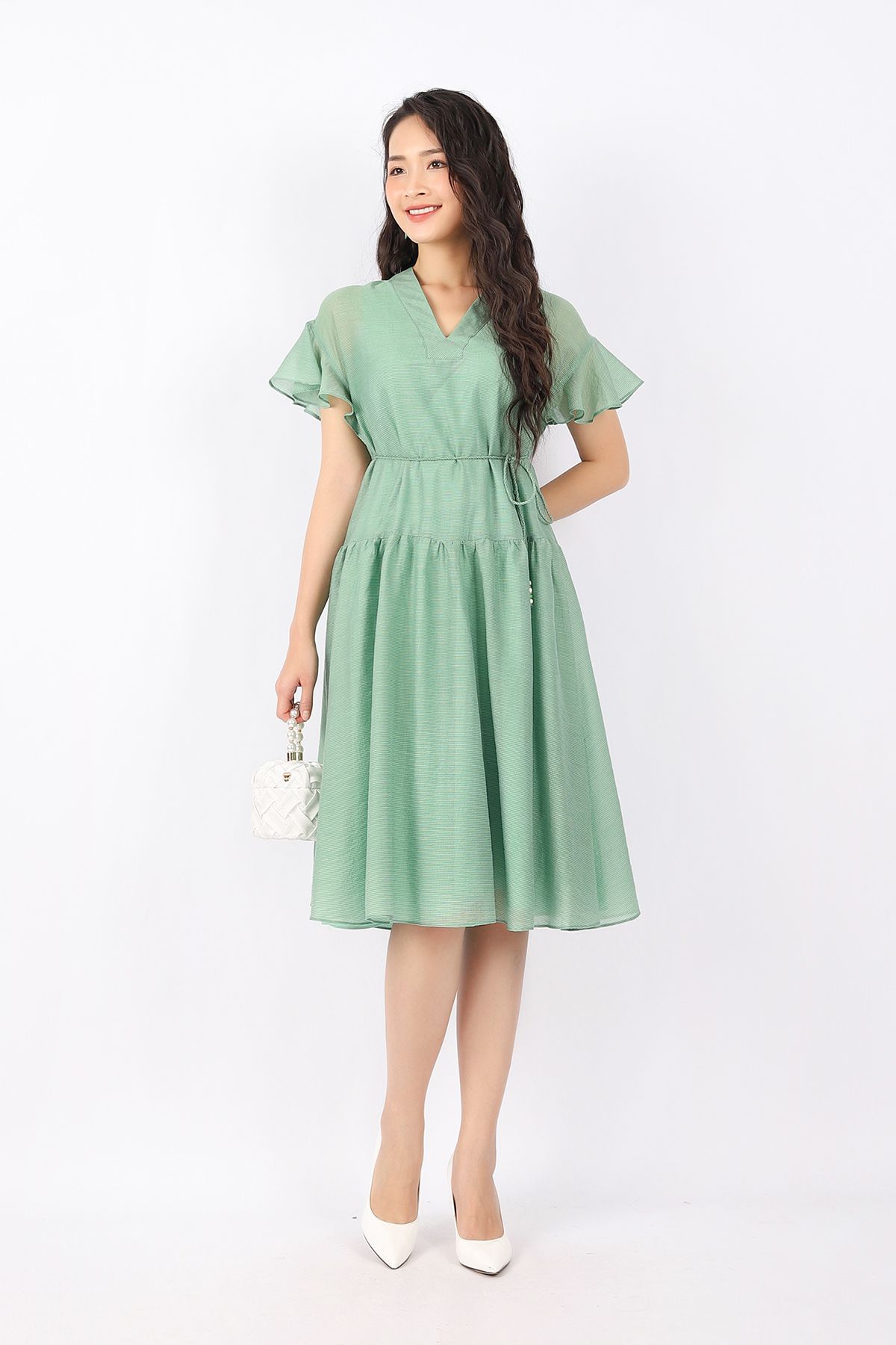 FDC33836 - Đầm công sở vải tơ dáng Xoè cổ V vai chờm tay phối bèo kèm dây tết tạo kiểu - PANTIO