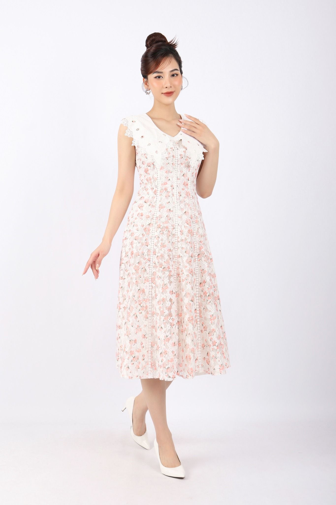 FDC33879 - Đầm công sở vải ren dáng Xoè cổ V phối ren mảng tạo kiểu khóa thân sau - PANTIO