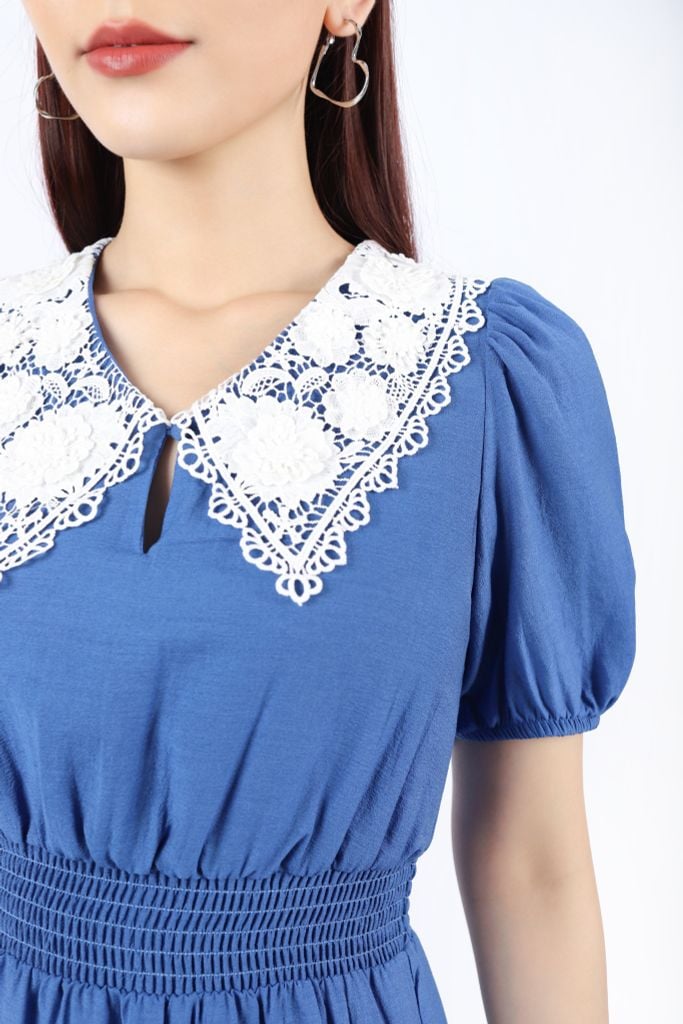 FDC33881 - Đầm dạo phố vải tơ dáng Xoè phối lá cổ ren tay bom eo bo chun tạo kiểu chân váy xếp tầng - PANTIO