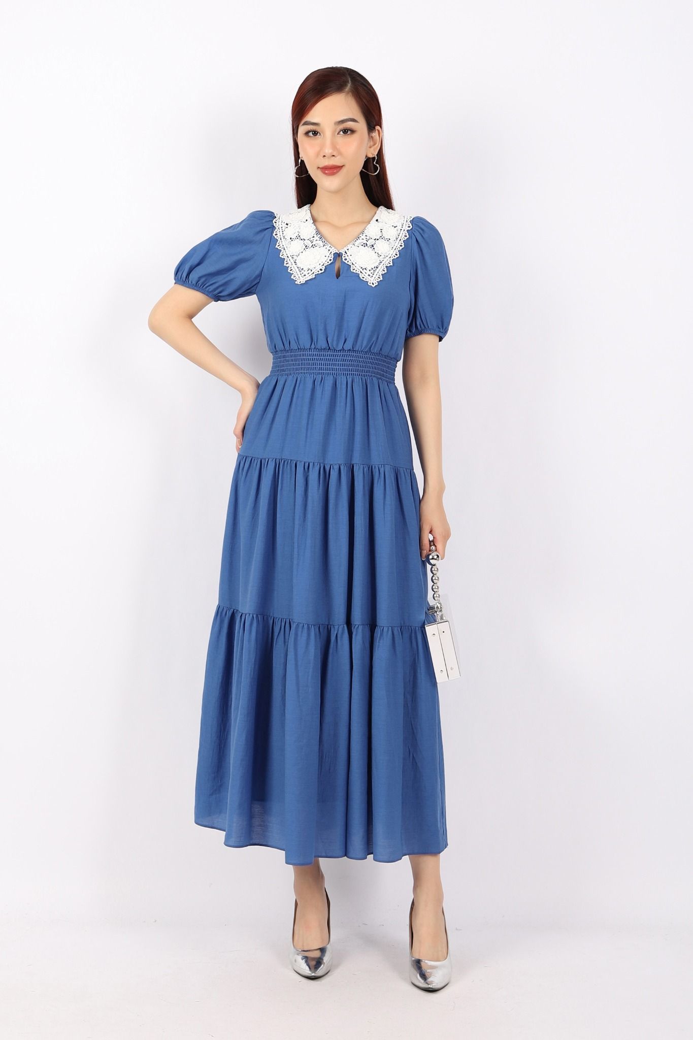 FDC33881 - Đầm dạo phố vải tơ dáng Xoè phối lá cổ ren tay bom eo bo chun tạo kiểu chân váy xếp tầng - PANTIO