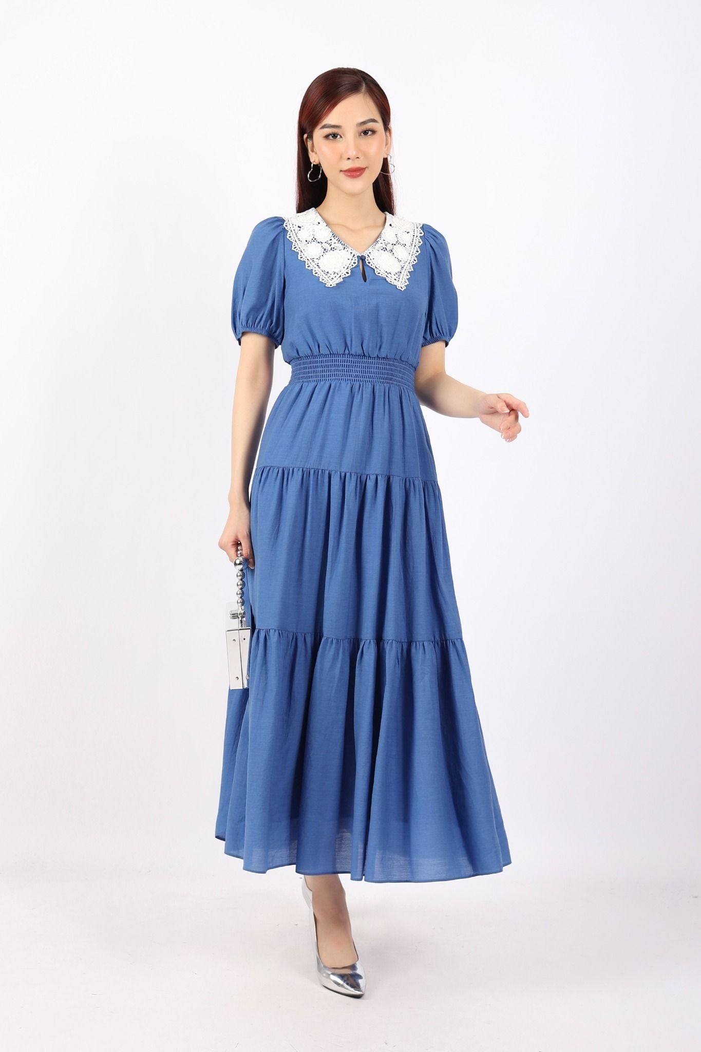 FDC33881 - Đầm dạo phố vải tơ dáng Xoè phối lá cổ ren tay bom eo bo chun tạo kiểu chân váy xếp tầng - PANTIO