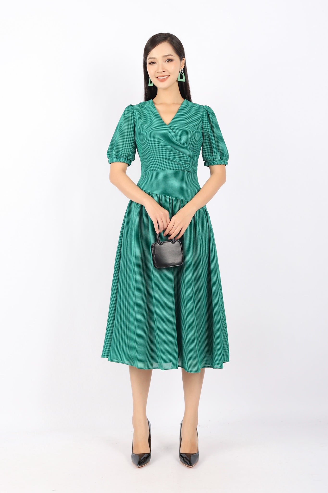 FDC33882 - Đầm công sở vải thô dáng Xoè cổ V chéo thân xếp nhún nối cạp lệch khóa thân sau - PANTIO