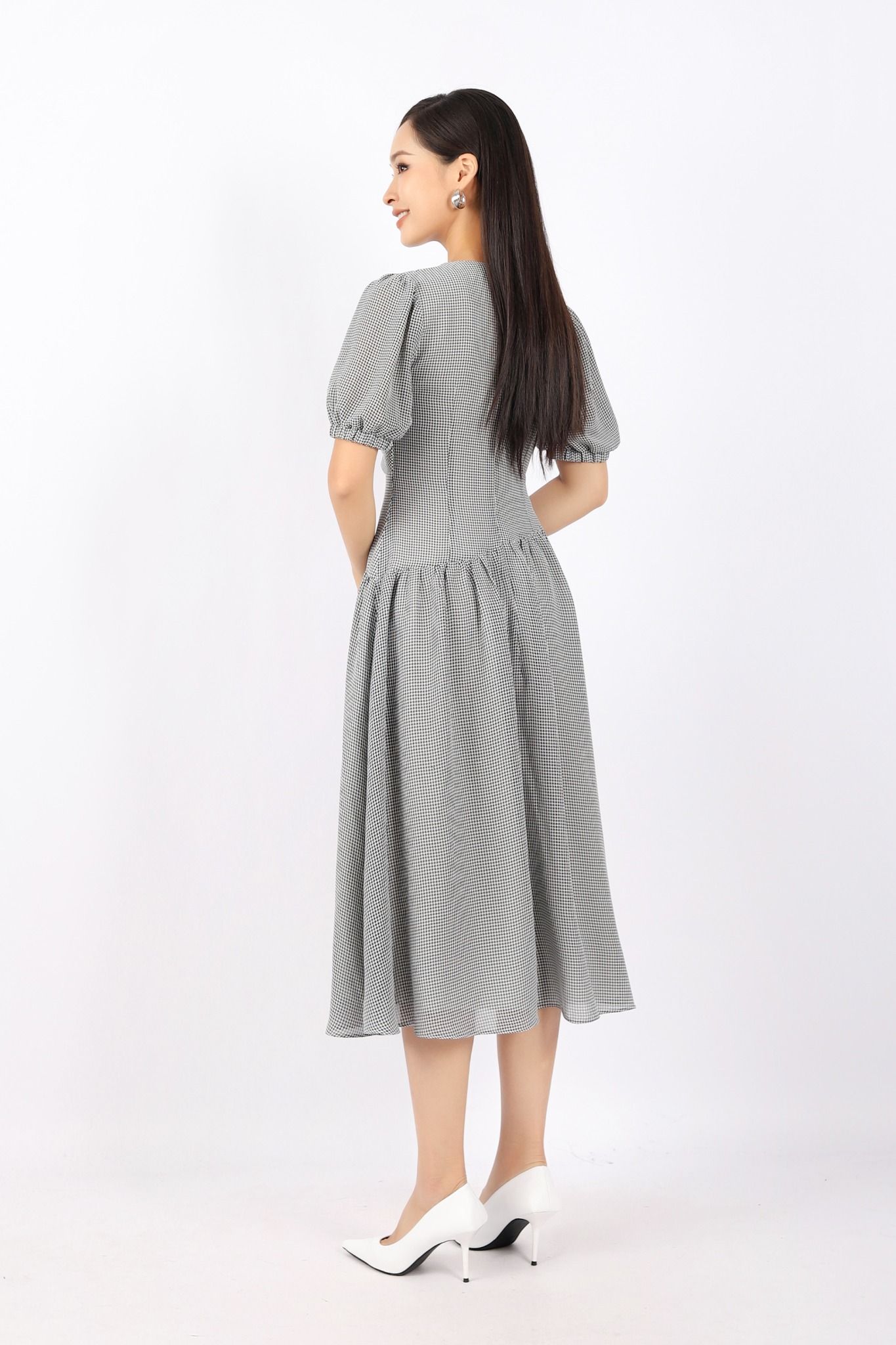 FDC33882 - Đầm công sở vải thô dáng Xoè cổ V chéo thân xếp nhún nối cạp lệch khóa thân sau - PANTIO