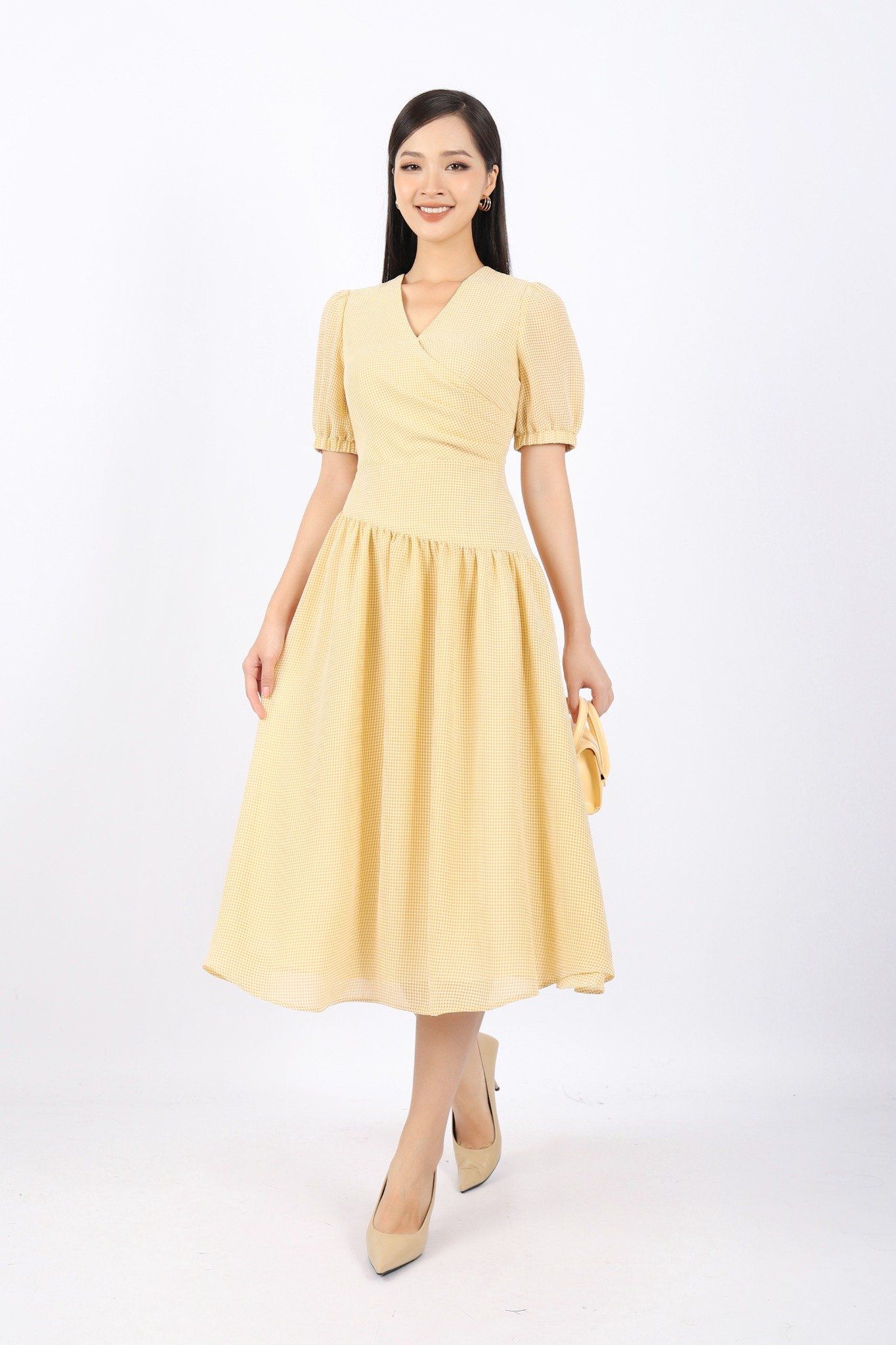 FDC33882 - Đầm công sở vải thô dáng Xoè cổ V chéo thân xếp nhún nối cạp lệch khóa thân sau - PANTIO