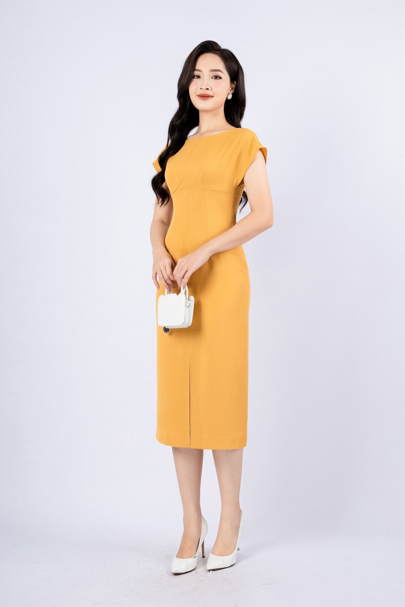 FDC34035 - Đầm công sở vải thô đũi dáng ôm có lót habutai vai chờm thân sau cổ V phối dây buộc tạo kiểu kèm khóa - PANTIO