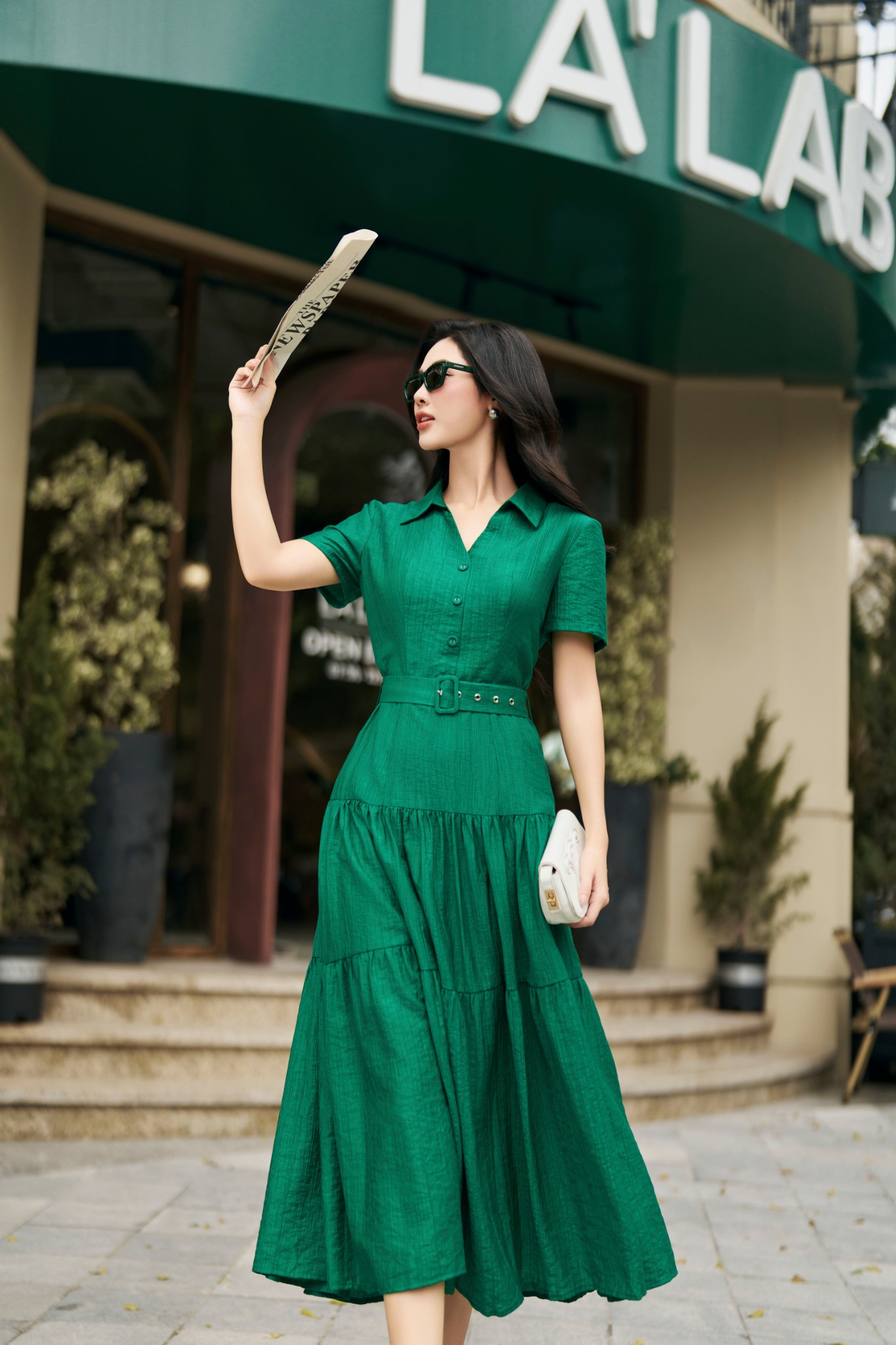 FDC34039 - Đầm công sở vải thô mỏng dáng xoè có lót habutai cổ đức thân ngực đính cúc trang trí kèm thắt lưng tạo kiểu khoá thân sau - PANTIO