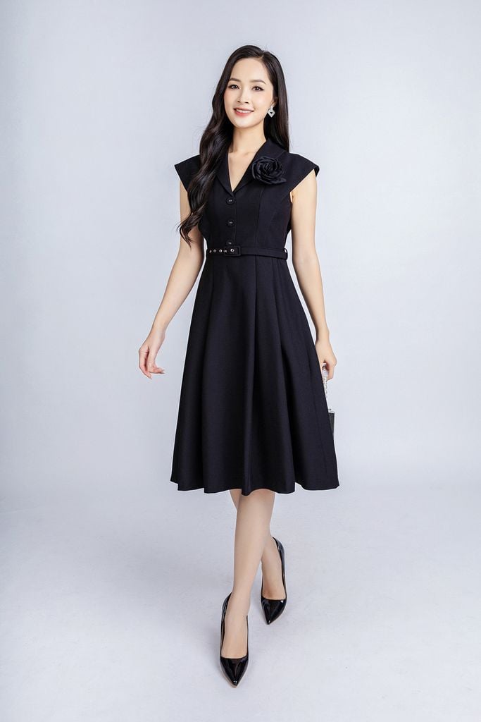 FDC34106 - Đầm công sở vải tuytsi dáng xoè có lót habutai cổ bẻ phối hoa 3D trang trí kèm thắt lưng tạo kiểu khoá thân sau - PANTIO