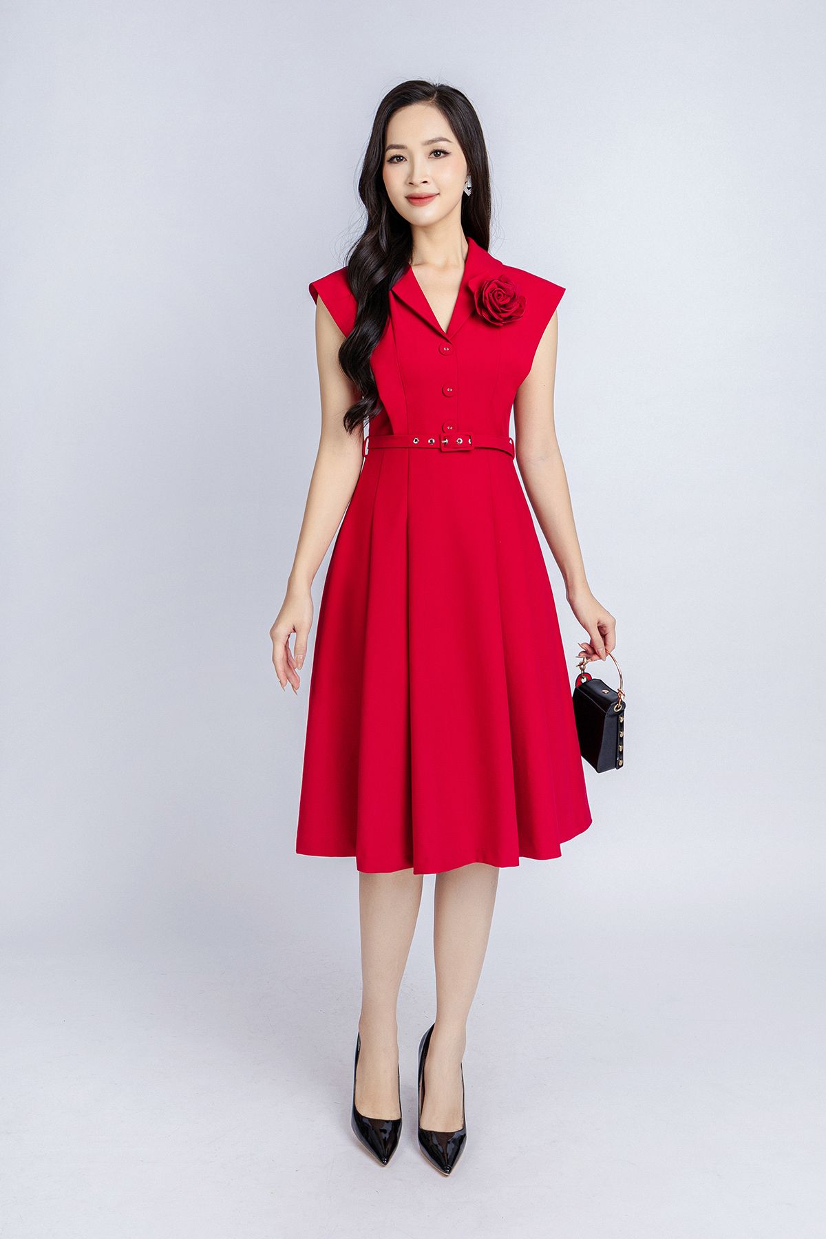 FDC34106 - Đầm công sở vải tuytsi dáng xoè có lót habutai cổ bẻ phối hoa 3D trang trí kèm thắt lưng tạo kiểu khoá thân sau - PANTIO