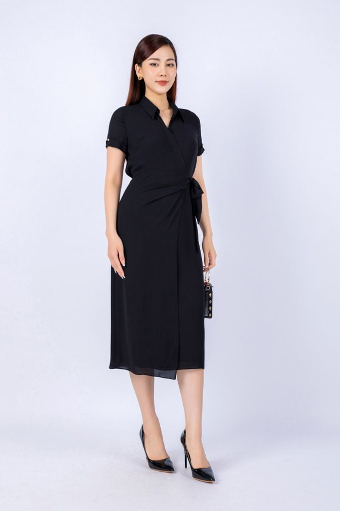 FDC34111 - Đầm công sở vải phi cát dáng suông có lót vải chiffon cổ đức thân vạt lệch buộc nơ eo tạo kiểu - PANTIO