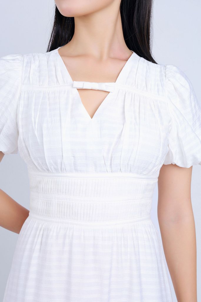 FDC34121 - Đầm công sở vải tơ hai lớp lót habutai dáng xoè nhẹ cổ chữ V đính nơ trang trí tay bồng thân váy nhún tạo kiểu khoá thân sau - PANTIO