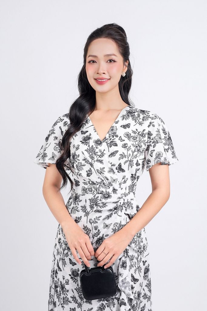 FDC34137 - Đầm công sở vải phi cát dáng xoè hai lớp lót habutai cổ chữ V tay xoè eo váy đính vạt tạo kiểu khoá thân sau - PANTIO