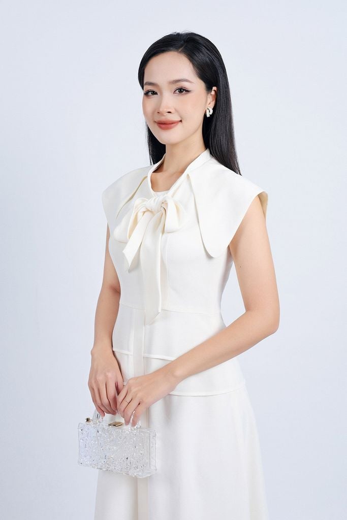 FDC34161 - Đầm công sở vải thô dáng suông lót habutai vai chờm phối vạt cổ tròn thắt nơ tạo kiểu khoá thân sau - PANTIO