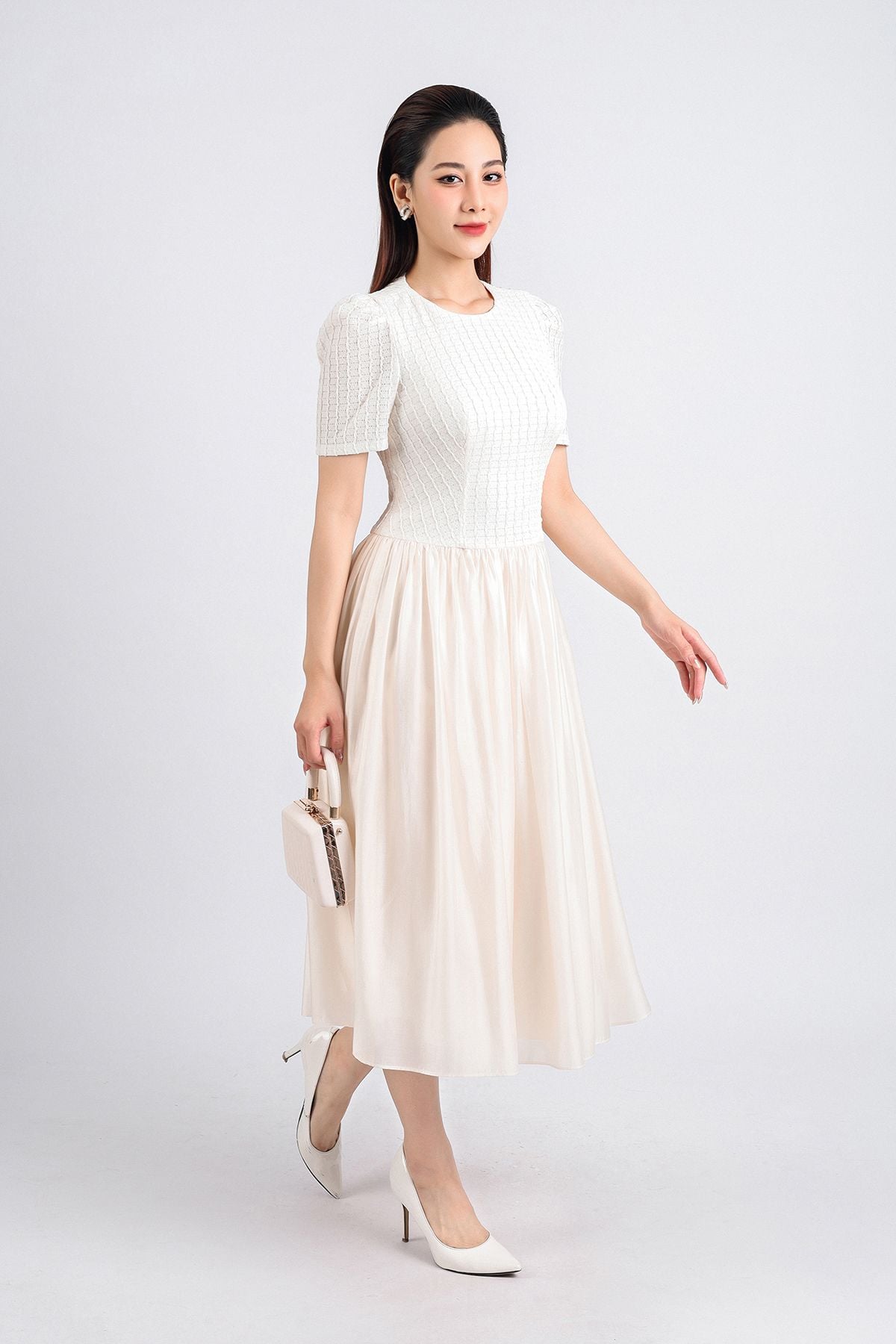 FDC34164 - Đầm công sở vải tơ dáng xoè hai lớp lót habutai thân trên phối ren cổ tròn tay bồng nhẹ eo nhún tạo kiểu khoá thân sau - PANTIO