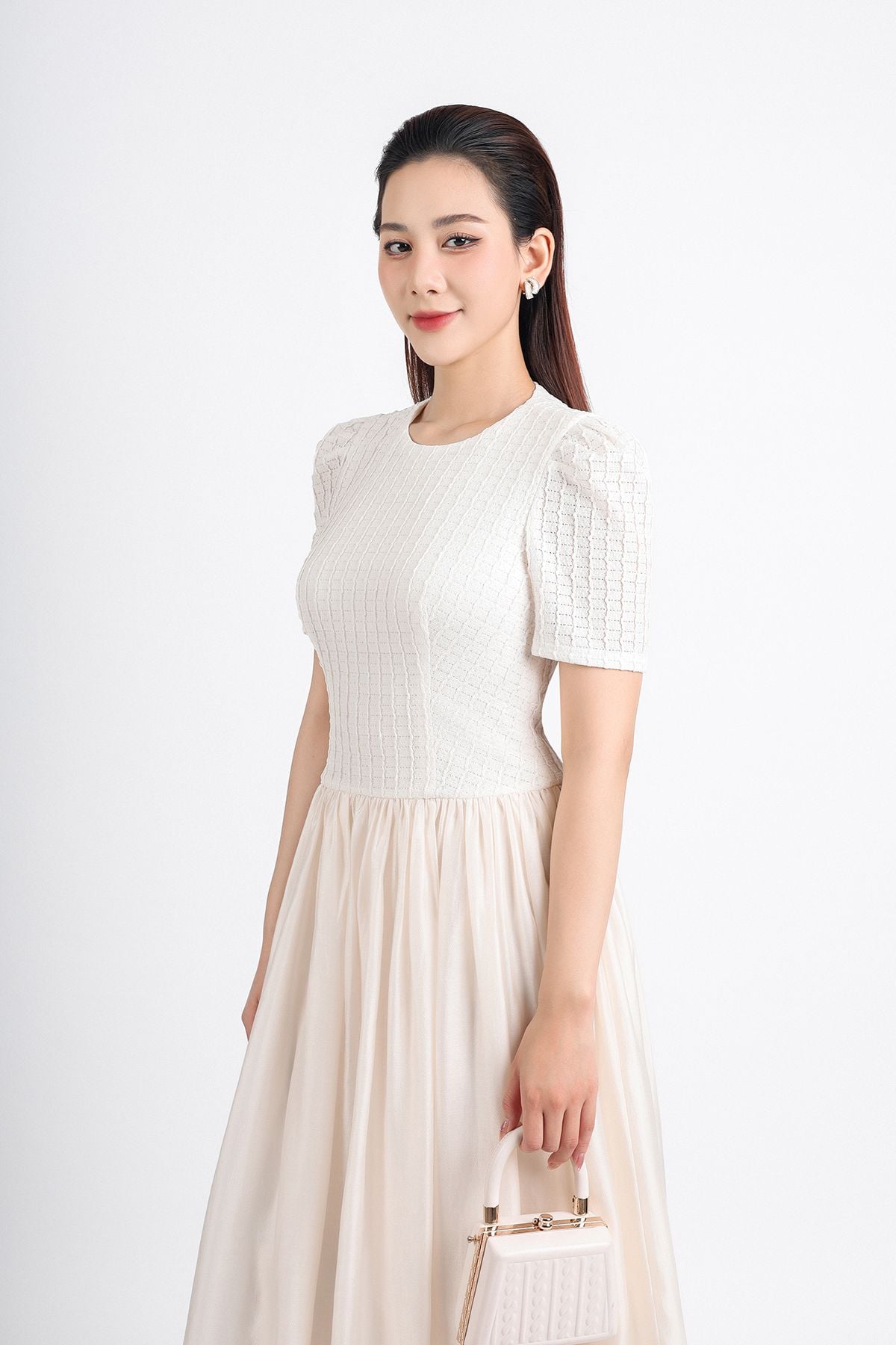 FDC34164 - Đầm công sở vải tơ dáng xoè hai lớp lót habutai thân trên phối ren cổ tròn tay bồng nhẹ eo nhún tạo kiểu khoá thân sau - PANTIO