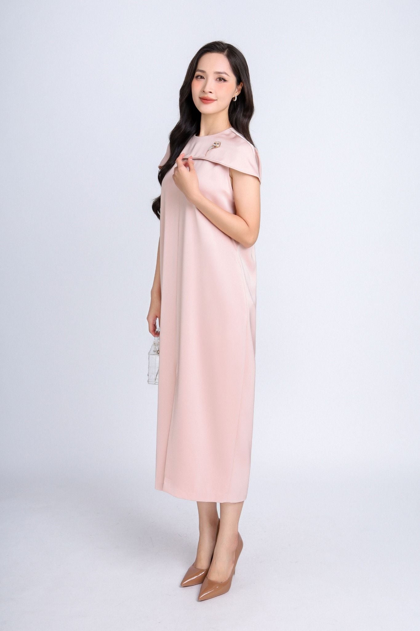 FDC34185 - Đầm công sở vải lụa dày dáng suông bom cổ tròn phối vạt chờm vai tạo kiểu- PANTIO