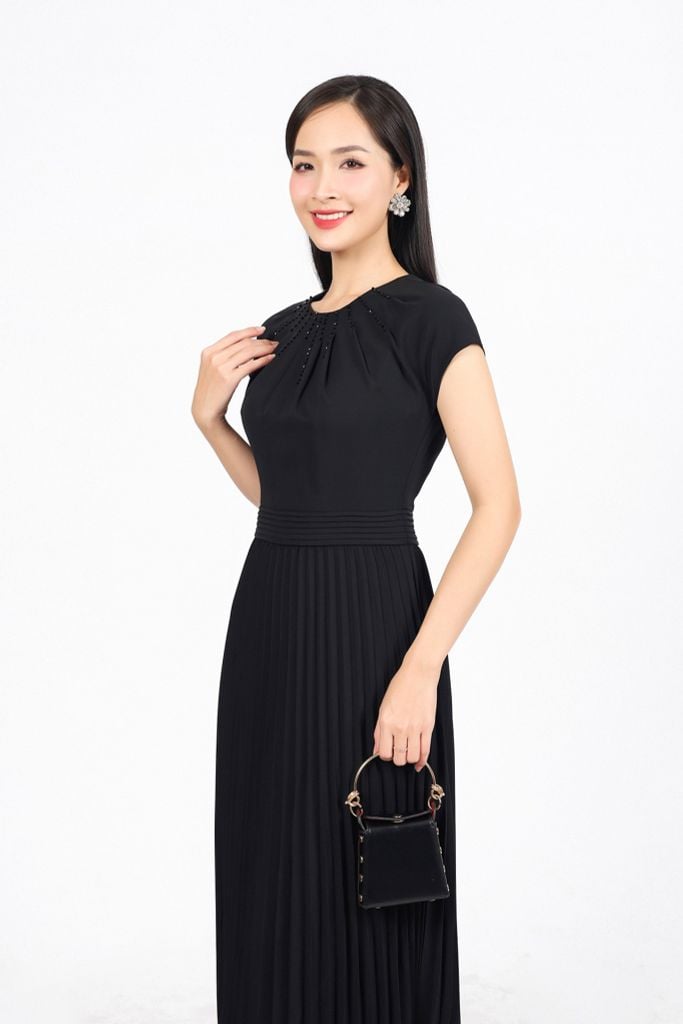 FDC34195 - Đầm công sở vải tuytsi dáng suông cổ tròn xếp nhún đính đá thời trang thân váy xếp ly khóa thân sau - PANTIO