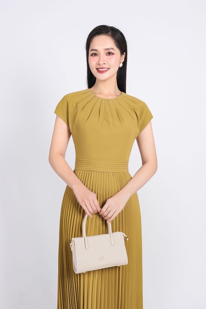 FDC34195 - Đầm công sở vải tuytsi dáng suông cổ tròn xếp nhún đính đá thời trang thân váy xếp ly khóa thân sau - PANTIO