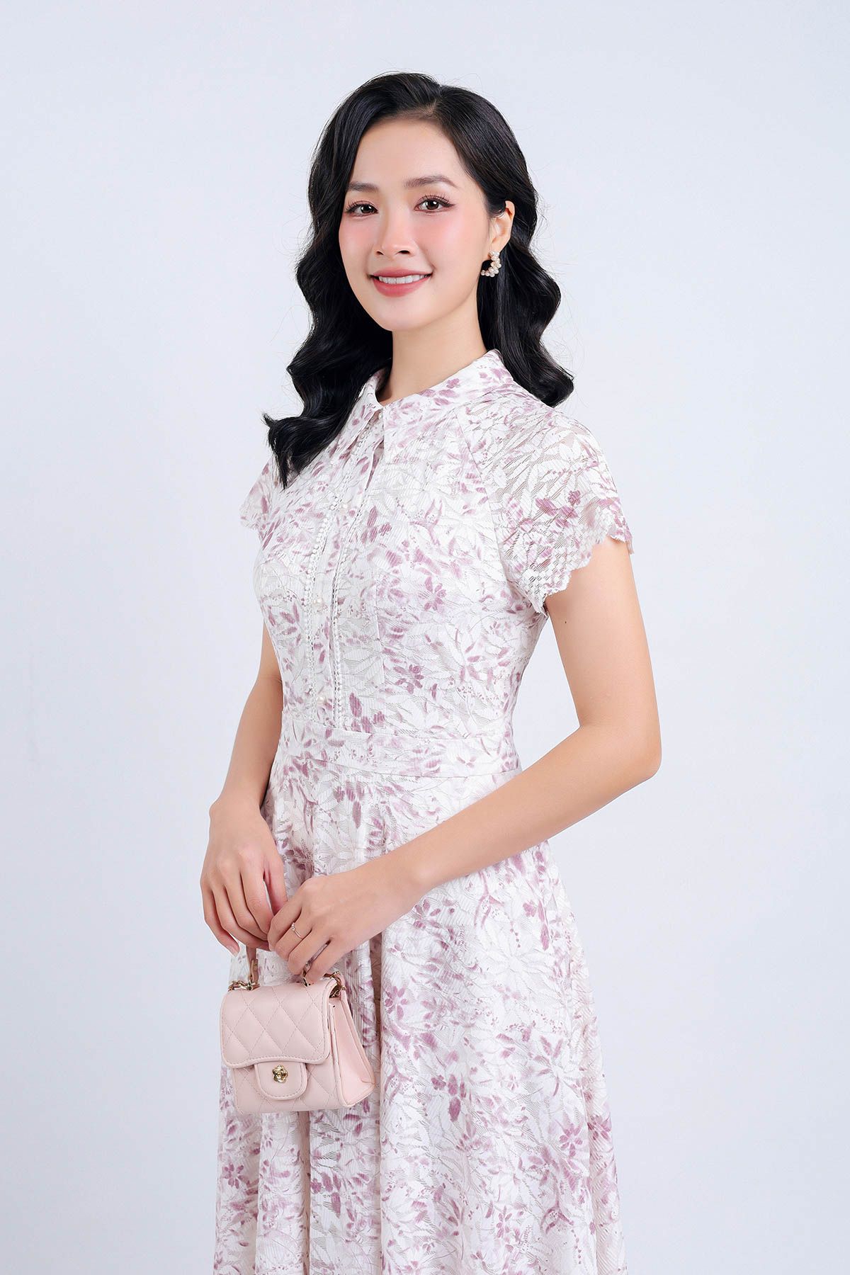 FDC34197 - Đầm công sở vải ren hoa hai lớp lót habutai dáng suông cổ đức thân váy phối ren đính ngọc trang trí khoá thân sau - PANTIO