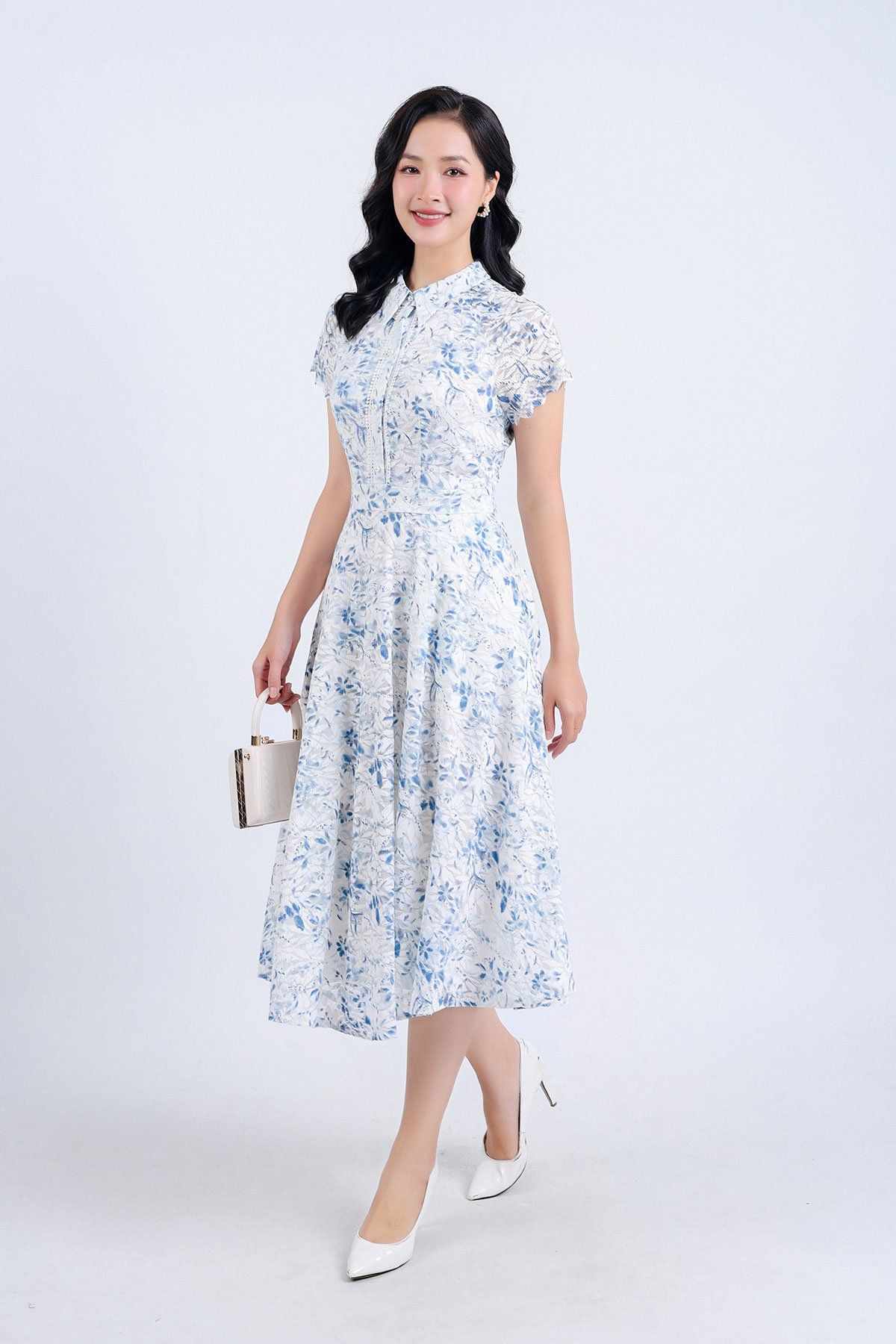 FDC34197 - Đầm công sở vải ren hoa hai lớp lót habutai dáng suông cổ đức thân váy phối ren đính ngọc trang trí khoá thân sau - PANTIO