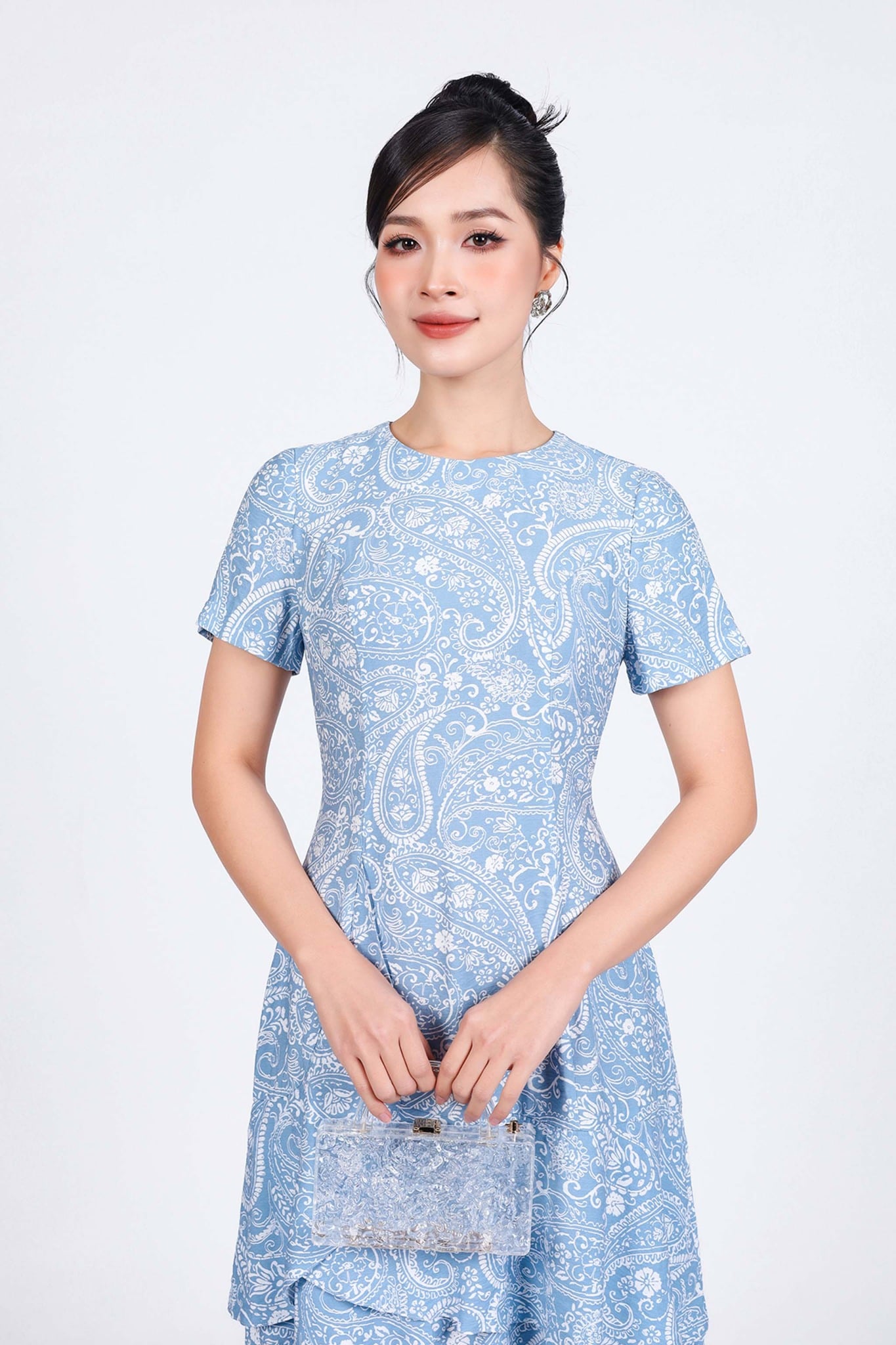 FDC34198 - Đầm công sở vải thô đũi hoa dáng suông cổ tròn tay cộc thân váy xếp tầng tạo kiểu - PANTIO