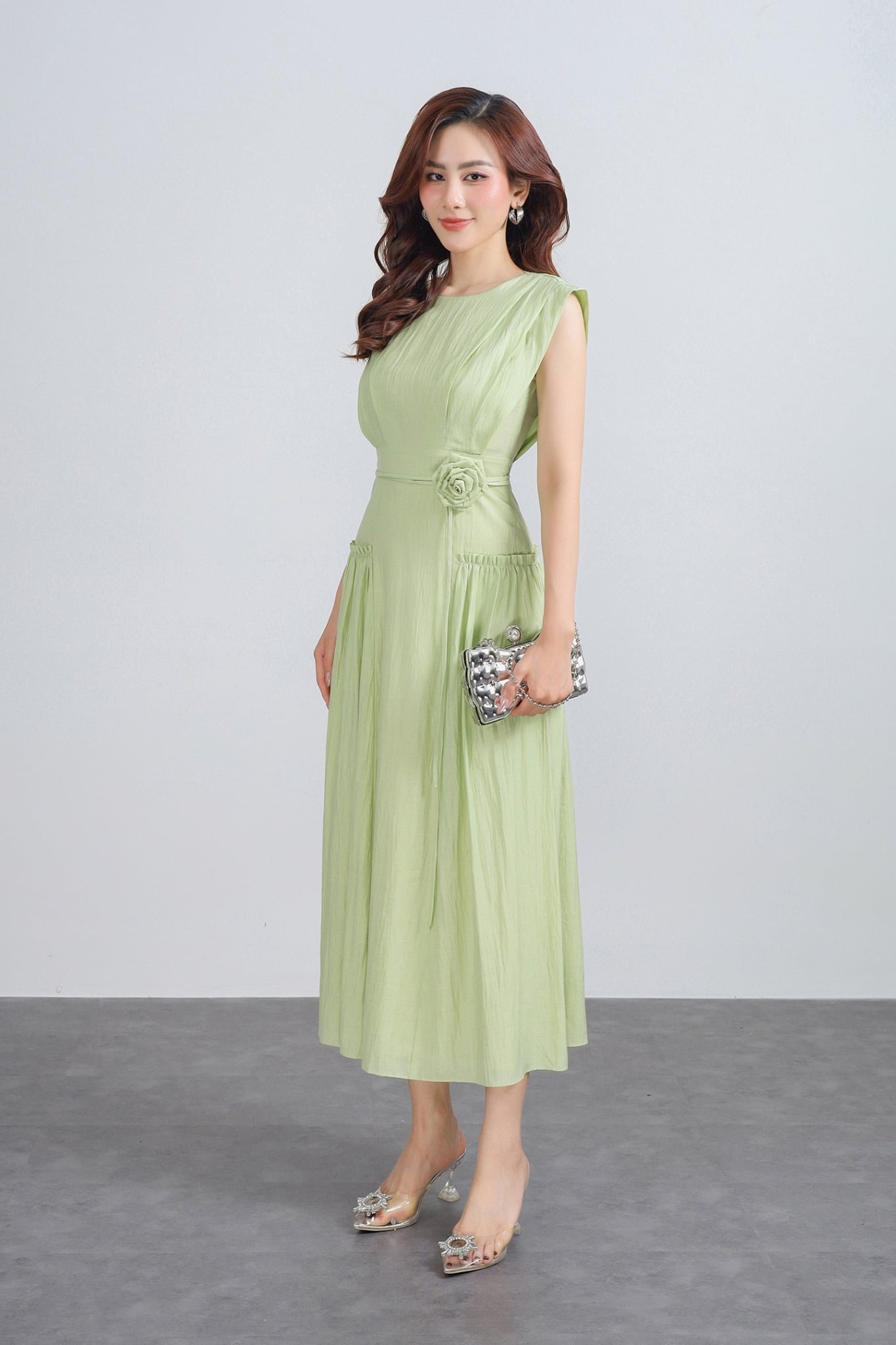 FDC35286 - Đầm công sở vải tơ cổ tròn vai chờm hông xếp nhún tạo kiểu eo phối dây đai hoa - PANTIO